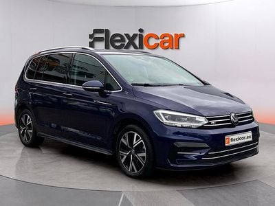 Usado VW Touran R-line 150 CV (110 kW) 2023 Azul Monovolumen