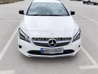 Occasion Mercedes CLA180 Shooting Brake 122 PK (89 kW) 2016 Wit Stationwagen