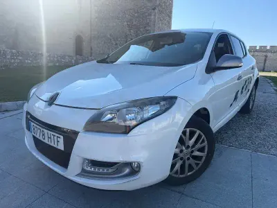 Usado Renault Mégane III Bose Edition 110 CV (80 kW) 2013 Blanco Berlina