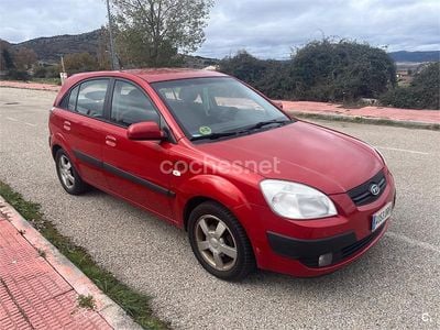 Rojo Usado 2005 Kia Rio EX Berlina | 1900 € (Super precio)