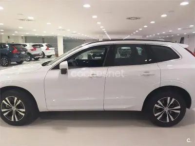 Usado Volvo XC60 Momentum 197 CV (144 kW) 2021 Blanco SUV