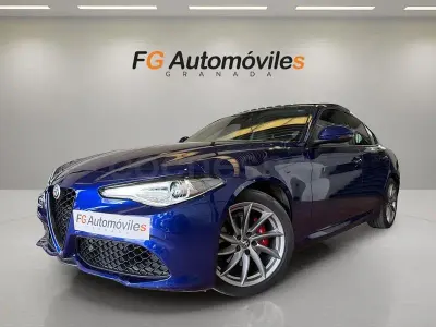Usado Alfa Romeo Giulia Sprint 200 CV (147 kW) 2022 Azul Berlina