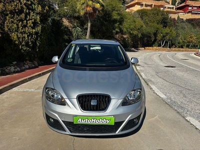 Usado Seat Altea Reference 105 CV (77 kW) 2011 Gris / plata Monovolumen