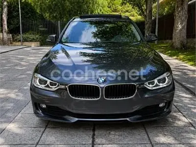 Usado BMW 318 143 CV (105 kW) 2015 Gris / plata Familiar