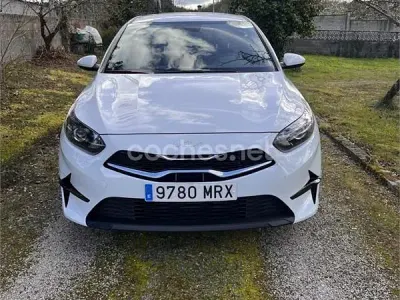 Usado Kia Ceed 100 CV (73 kW) 2024 Blanco Utilitario