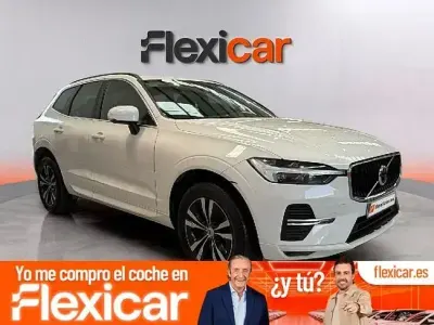 Usado Volvo XC60 Momentum 197 CV (144 kW) 2021 Blanco SUV