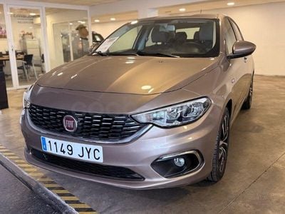 Occasion Fiat Tipo Lounge 95 PK (69 kW) 2017 Beige Sedan