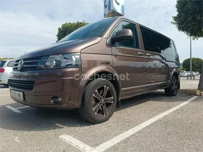 Usado VW Multivan Highline 180 CV (132 kW) 2010 Marrón Monovolumen