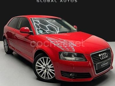 Rojo Usado 2010 Audi A3 Ambiente Berlina | 8490 € (Precio justo)