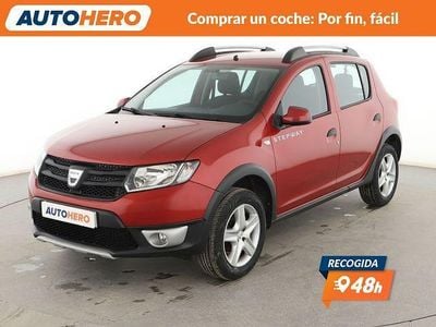 Usado Dacia Sandero Stepway 90 CV (66 kW) 2016 Rojo Berlina