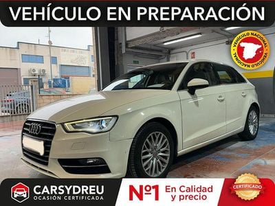 Blanco Usado 2013 Audi A3 Ambiente Berlina | 10.900 € (Precio justo)