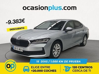 Gris Nuevo 2025 Skoda Superb Essence Berlina | 30.450 € (Precio justo)