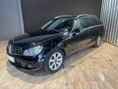 Begagnad Mercedes C180