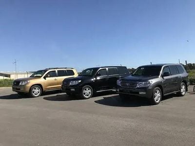 Begagnad Toyota Land Cruiser 286 HK (210 kW) 2008 Grå SUV