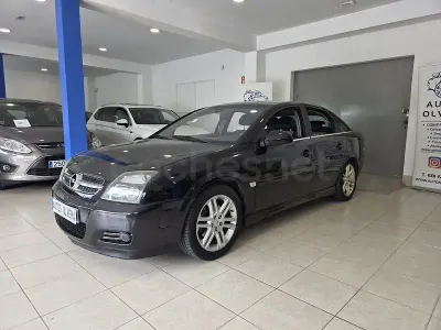 Usado Opel Vectra GTS Elegance 175 CV (128 kW) 2004 Negro Berlina