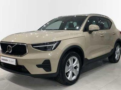 Beige Usado 2025 Volvo XC40 Core SUV | 33.700 €