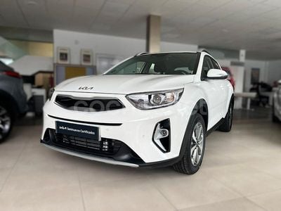 Usado Kia Stonic 101 CV (74 kW) 2025 Blanco SUV