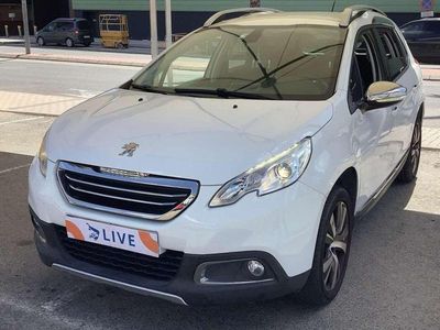 Usado Peugeot 2008 Allure 120 CV (88 kW) 2016 Blanco SUV