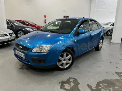 Używany Ford Focus Trend 100 KM (73 kW) 2005 Niebieski Sedan/Limuzyna