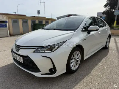 Usado Toyota Corolla Active 122 CV (89 kW) 2021 Blanco Berlina