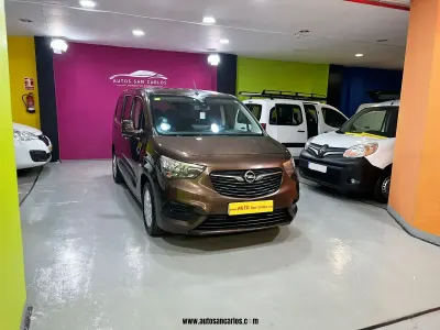 Usado Opel Combo Expression 105 CV (77 kW) 2018 Marrón Monovolumen