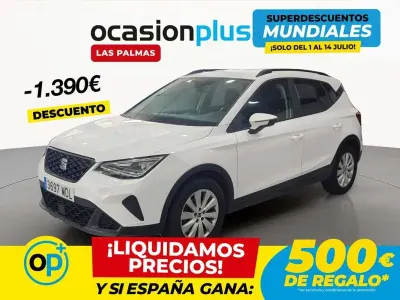 Usado Seat Arona Style 110 CV (80 kW) 2023 Blanco SUV