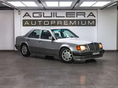 Usado Mercedes E500 320 CV (235 kW) 1992 Gris Berlina