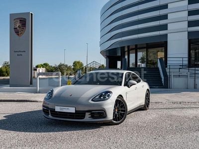Porsche Panamera 4