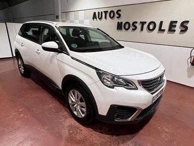 Usado Peugeot 5008 Allure 130 CV (95 kW) 2017 Blanco SUV