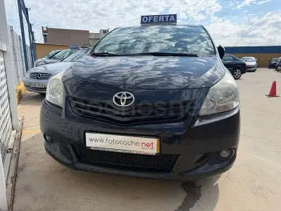 Usado Toyota Verso Active 126 CV (92 kW) 2011 Negro Monovolumen