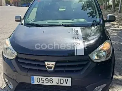 Usado Dacia Dokker 90 CV (66 kW) 2015 Marrón Monovolumen