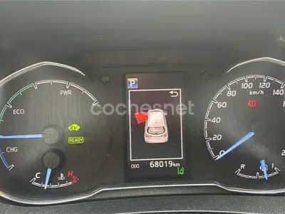 Usado Toyota Yaris Hybrid Active 100 CV (73 kW) 2018 Gris / plata Berlina