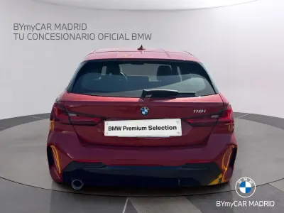 Usado BMW 118 Comfort Edition 140 CV (102 kW) 2023 Rojo Utilitario