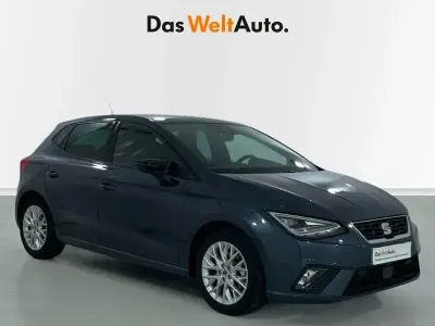 Usado Seat Ibiza FR 115 CV (84 kW) 2025 Gris Utilitario