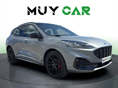 Usado Ford Kuga Titanium 190 CV (139 kW) 2023 Gris / plata SUV