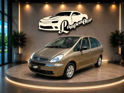 Usado Citroën Xsara Picasso Exclusive 92 CV (67 kW) 2008 Amarillo Monovolumen