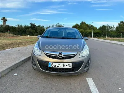 Usado Opel Corsa Selective 85 CV (62 kW) 2013 Gris / plata Utilitario