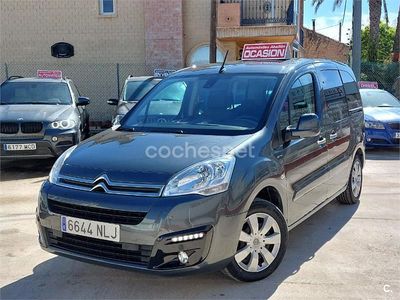 Usado Citroën Berlingo Feel 100 CV (73 kW) 2018 Gris / plata Monovolumen
