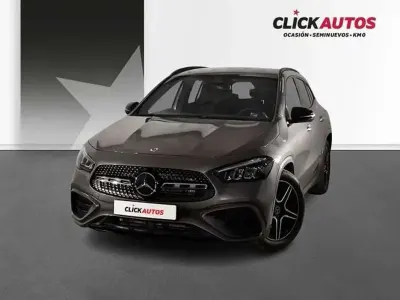 Usado Mercedes GLA200 AMG line 151 CV (111 kW) 2024 Plateado SUV