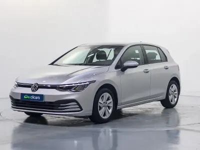 Usado VW Golf VIII 110 CV (80 kW) 2021 Gris / plata Berlina