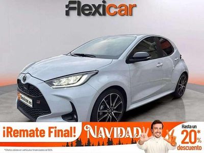 Blanco Usado 2023 Toyota Yaris Hybrid Sport Utilitario | 20.990 € (Un poco caro)