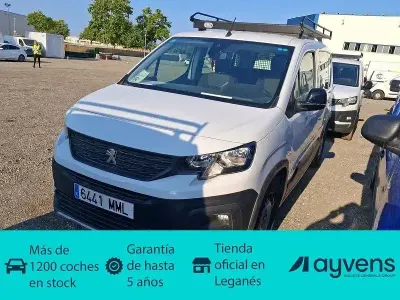 Usado Peugeot Rifter Active 102 CV (75 kW) 2023 Blanco Monovolumen