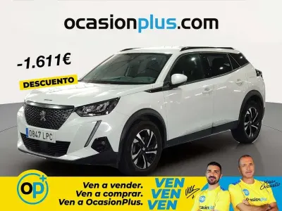 Usado Peugeot 2008 Allure 131 CV (96 kW) 2021 Blanco SUV