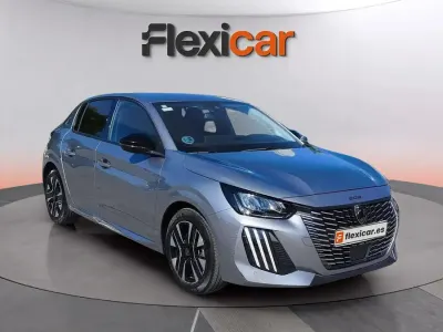 Usado Peugeot 208 Allure 101 CV (74 kW) 2025 Gris Utilitario