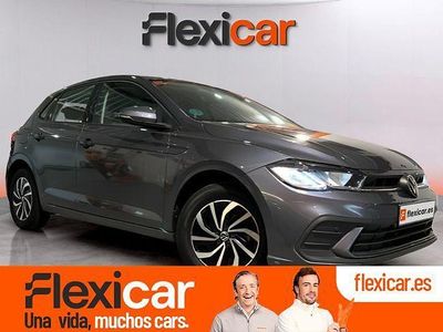 Azul Usado 2023 VW Polo Life Berlina | 19.790 € (Caro)
