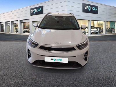 Usado Kia Stonic 100 CV (73 kW) 2024 Blanco SUV