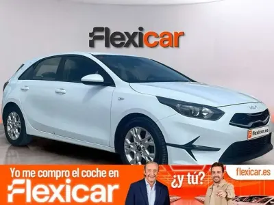 Usado Kia Ceed 101 CV (74 kW) 2021 Blanco Utilitario