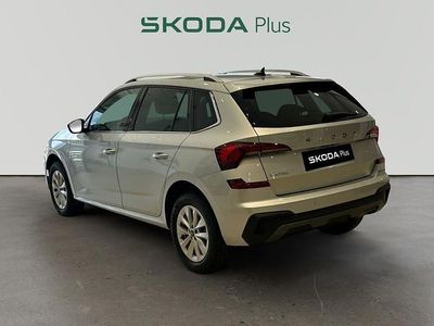 Usado Skoda Kamiq Selection 115 CV (84 kW) 2025 Gris plata SUV