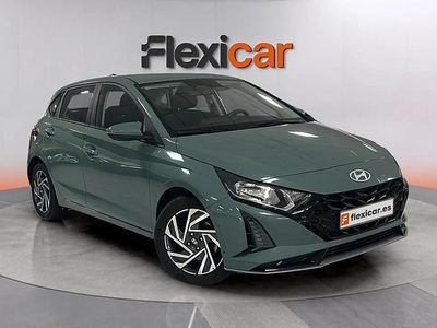 Usado Hyundai i20 101 CV (74 kW) 2024 Verde Utilitario