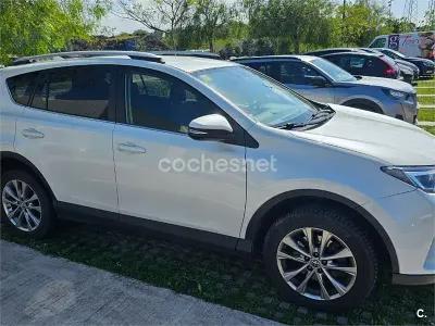 Begagnad Toyota RAV4 Advance 143 HK (105 kW) 2015 Vit SUV